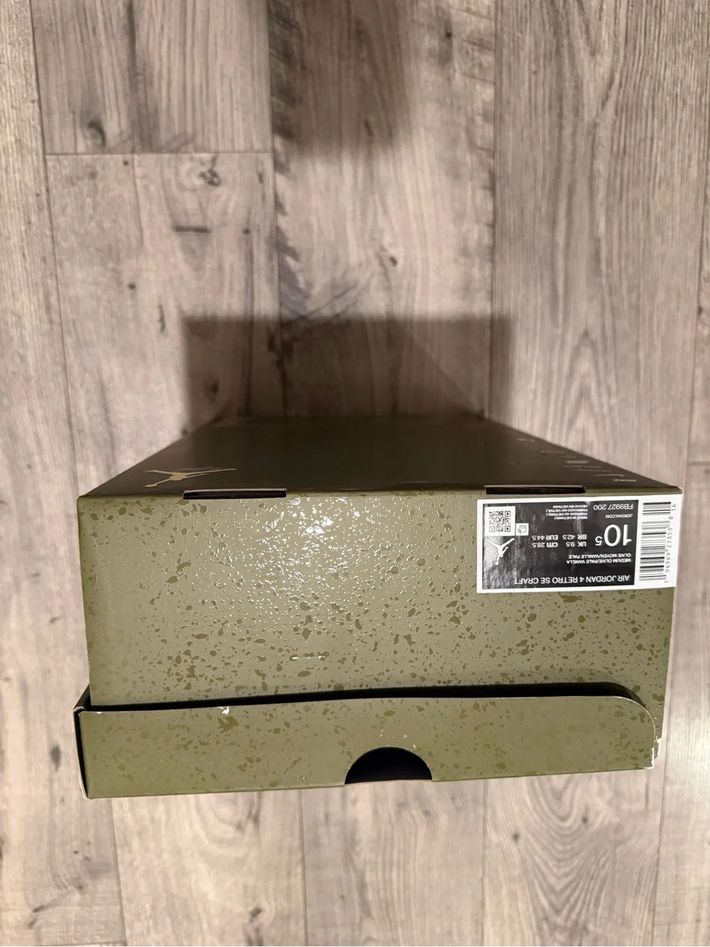 Jordan Men's Olive Green and Black Retro Athletic Sneakers